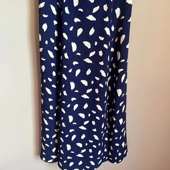 Kourt Cyra midi dress - Picture 5 of 14